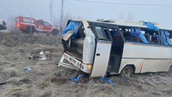 Malatya'da midibüs devrildi: 16 yaralı