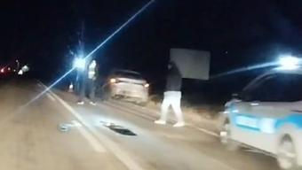 Otomobil ile çarpışan motosikletin kasksız sürücüsü öldü