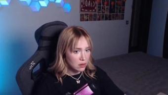 Balıkesir’deki deprem canlı yayında hissedildi, panikleyen yayıncı masanın altına kaçtı