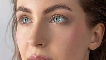 Kaş ve kirpikleri resmen coşturuyor! Kıl köklerini canlandırıp 2 ayda etkisini gösteriyor