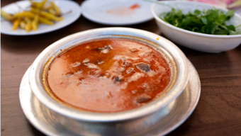 Çorbanın dibi bir daha asla tutmayacak! Sadece 1 malzeme eklemeniz yeterli