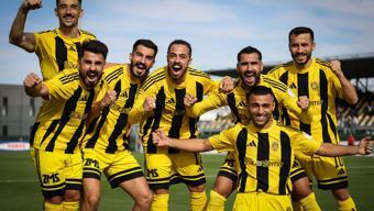 Aliağa FK evinde sahada