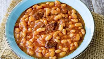 Kuru fasulyedeki gazı sıfırlıyor! Haşlama suyunun içine 1 kaşık ekleyin: Dörde bölüp atmak yeterli