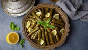 Yaprak sarmayı pişirirken ekleyin! Dağılmıyor, tam kıvamında oluyor