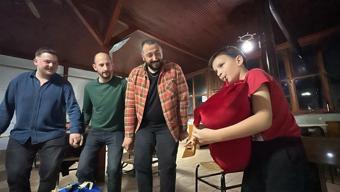 Küçük yetenek Ahmet Semih Toraman, tulumuyla kulakların pasını siliyor