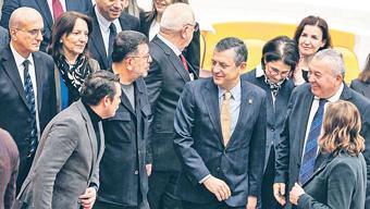 'Emekliye artış alay eder gibi'