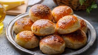 Çay demlenene kadar hazır oluyor! Kabardıkça kabaran mayasız poğaça tarifi