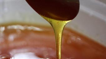 Kuru öksürüğü bıçak gibi kesen babaanne tarifi! 3 malzemeyle hazırlanıyor: Boğazdaki mikrobun kökünü kurutan formül