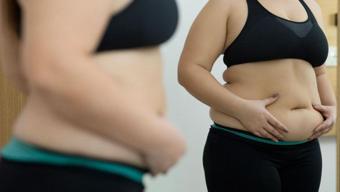 Tek bir besin yiyerek 63 kilo verdi! 22 yaşındaki kadın 6 ayda tanınmaz hale geldi