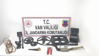 Van'da kaçak kazı yapan 3 kişi suçüstü yakalandı