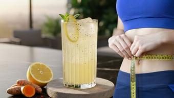 Bel ve basen yağlarından kurtaran içecek! 4 malzemeyle hazırlanıyor, maden suyuna ekleyip için