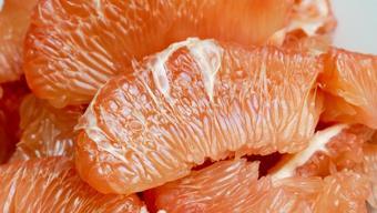 Ayıla bayıla yiyorduk, meğer en büyük düşmanımızmış! İlaç kullananlar için zehir etkisi yapabilir