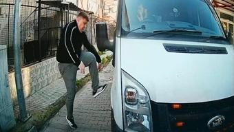 Trafikte tartıştığı kişinin kamyonetinin camını yumruklayan saldırgana 240 bin lira ceza