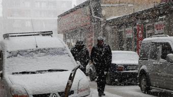 Van'da kar yağışı; 93 yerleşim yeri ulaşıma kapandı (2)