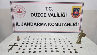 Düzce'de 136 parça tarihi eser ele geçirildi; 2 gözaltı