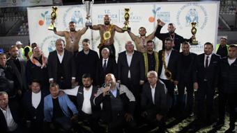 Kumluca'daki Yağlı Pehlivan Güreşleri'nde başpehlivan Orhan Okulu