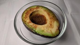 Avokado kesilince neden kararır? Sebebini kimse bilmiyormuş