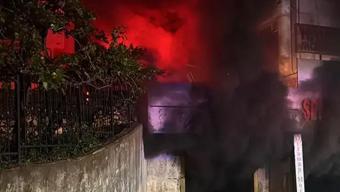 Başakşehir'de iş yerinde çıkan yangına müdahale ediliyor
