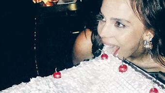 Bahar Şahin 29 yaşına bastı, pastaya doydu