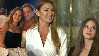 Güzellikleriyle gündem oldular! Pınar Altuğ ile kızı Su’ya övgü yağdı
