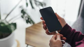 Telefonunuz sizi izliyor olabilir! Bu özelliği sakın açık bırakmayın
