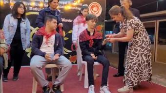 Özel bireylere temsili askerlik öncesi kına gecesi