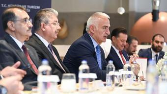Bakan Ersoy'dan turizmde istikrar vurgusu: '200'e yakın ülkede tanıtım yapan, krizlere dayanıklı bir ülke olduk'