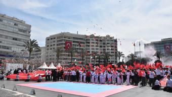 İzmir'de 19 Mayıs coşkusu