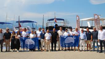 Kemer'de marina ve 5 tekneye mavi bayrak teslim edildi