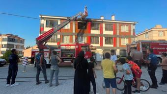 Eskişehir’de iki katlı binada yangın: 4 kişi dumandan etkilendi