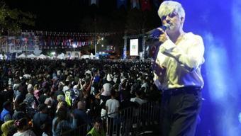 Altın Biber Festivali'nde Manuş Baba rüzgarı! Akın ettiler