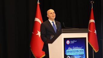 Öğrencilere rektörden altın değerinde tavsiyeler: 'Düşünmeyi teknolojiye bırakmayın'
