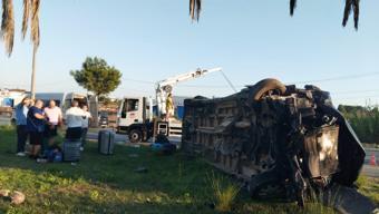 Antalya'da üç aracın karıştığı zincirleme kaza: 17 yaralı