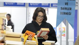 Kocaeli Kitap Fuarı'nda sahaf stantlarına ilgi