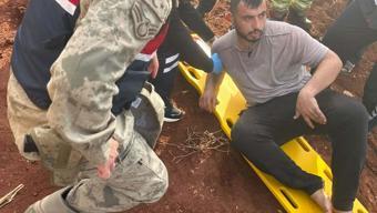 Hatay’da, kontrolden çıkan TIR zeytinlik alana devrildi