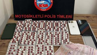 Manisa'da sentetik ecza ile yakalanan 2 şüpheli yakalandı