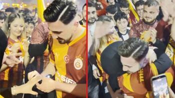 Sürpriz evlilik teklifi! Taraftarlar tezahüratlarla kutladı