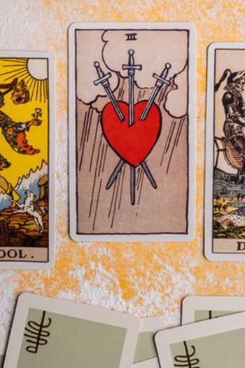 GÜNLÜK TAROT KART AÇILIMI 15 AĞUSTOS 2026! Kartlar size ne diyor?