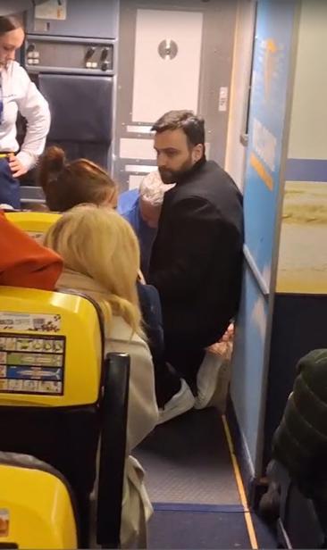 Yer: Milas-Bodrum Havalimanı Yolculardan biri uçağı resmen birbirine kattı