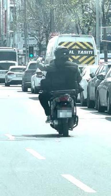 Trafikte hızlı gitsenize lan saldırısı Plakası sorgulandı 45 adet suç kaydı çıktı
