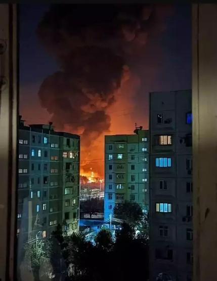 Özbekistanda büyük patlama Alevler geceyi aydınlattı