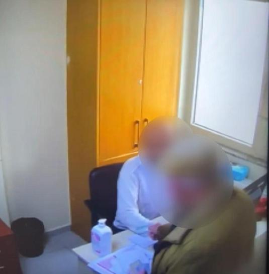 Üsküdar Devlet Hastanesinde rüşvet skandalı Gizli kamera kuruldu: Yeni yıl zammı da yapmışlar