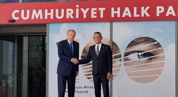18 yıl sonra tarihi ziyaret Cumhurbaşkanı Erdoğan-Özgür Özel ile görüştü