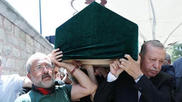 Cumhurbaşkanı Erdoğan, Nimet Kayanın cenazesine katıldı