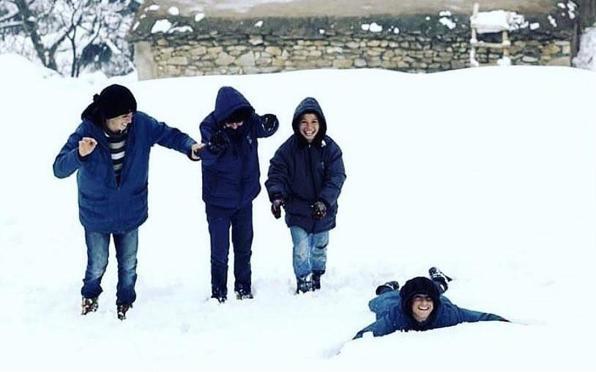 Eğitime kar engeli Okullar tatil edildi