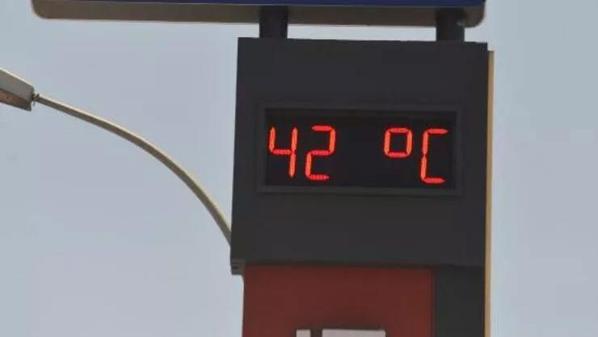 Adana’da aşırı sıcak: Vatandaşlar parklara akın etti