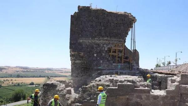 Diyarbakırda 1700 yıllık amfora bulundu