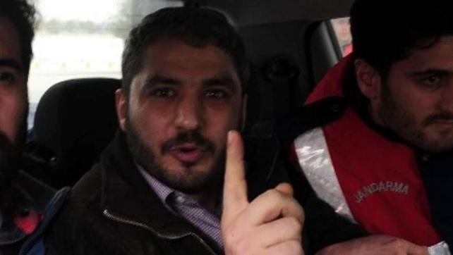 ‘İzmir Canavarı’nı akıl hastanesinde katletti Sınırda cebinde şok liste ile yakalandı