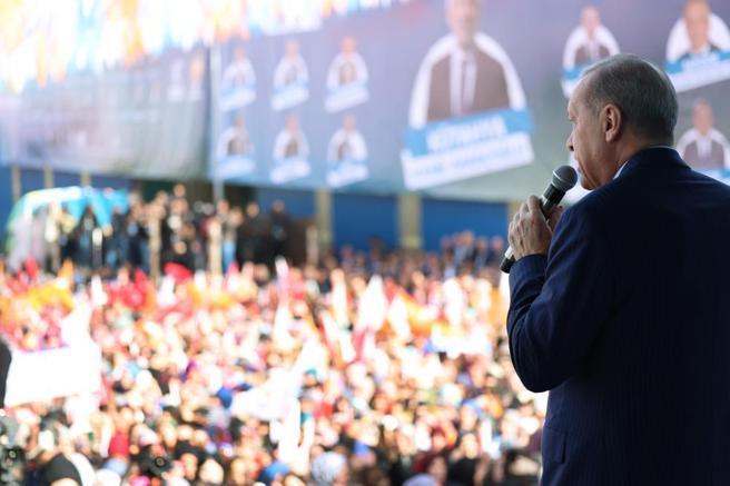 Cumhurbaşkanı Erdoğandan emekli maaşı açıklaması: 10 bin TL maaş yeterli değil