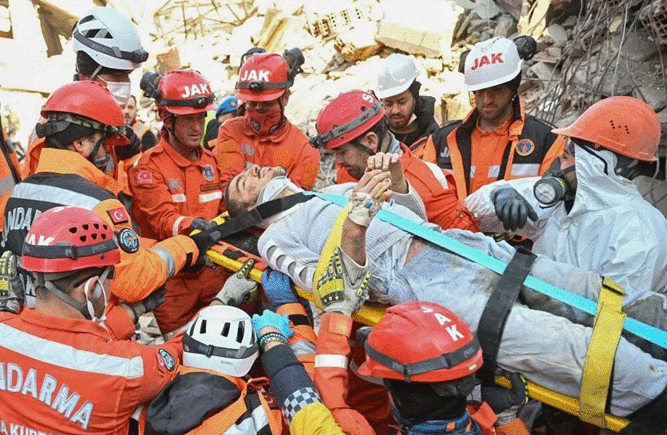 10 kenti yıkan depremde son durum: Mucize kurtuluşlar Arama-kurtarma çalışması 9. günde devam ediyor